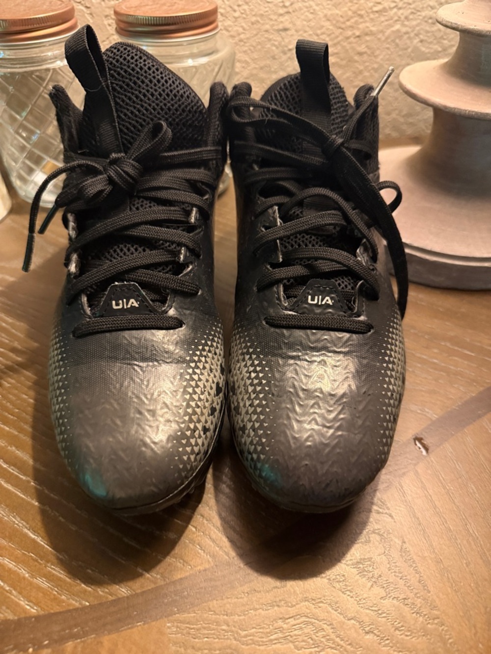 Under Armour football cleats boys 5
